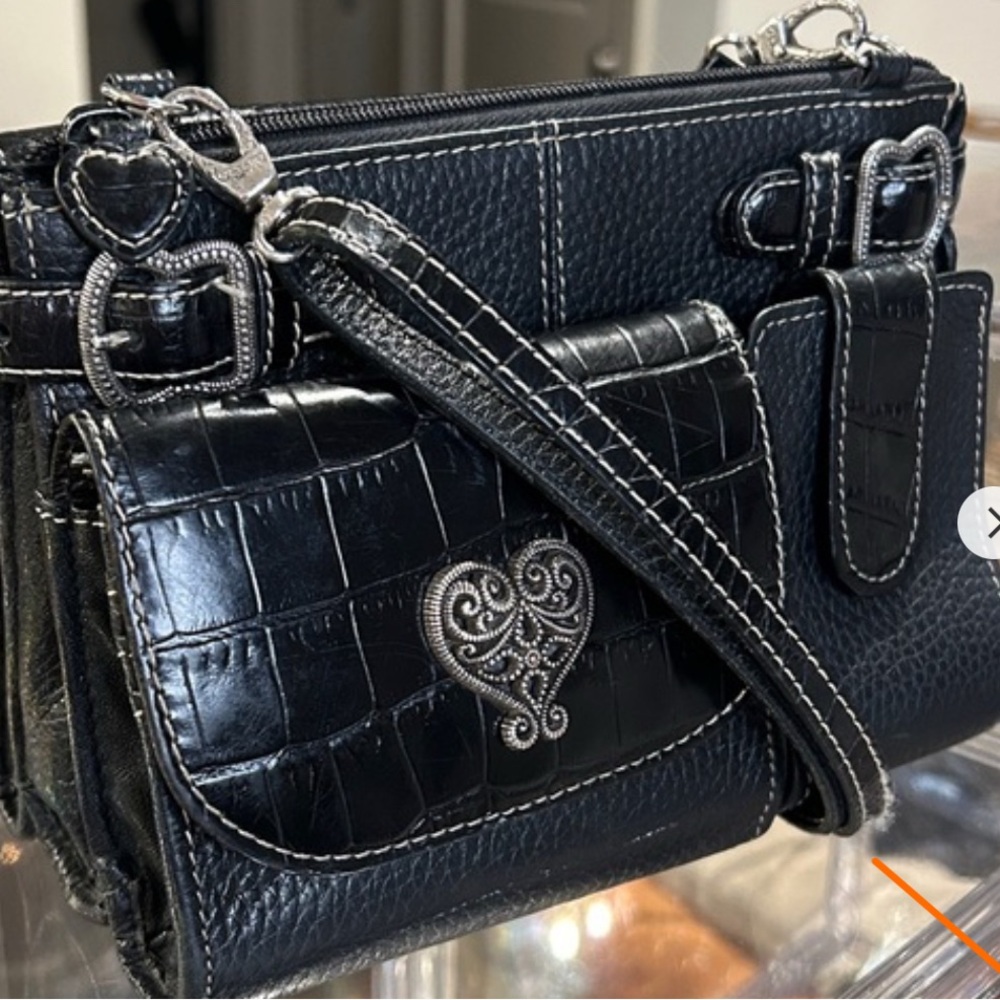 BRIGHTON CROSSBODY BLACK w/ silver heart